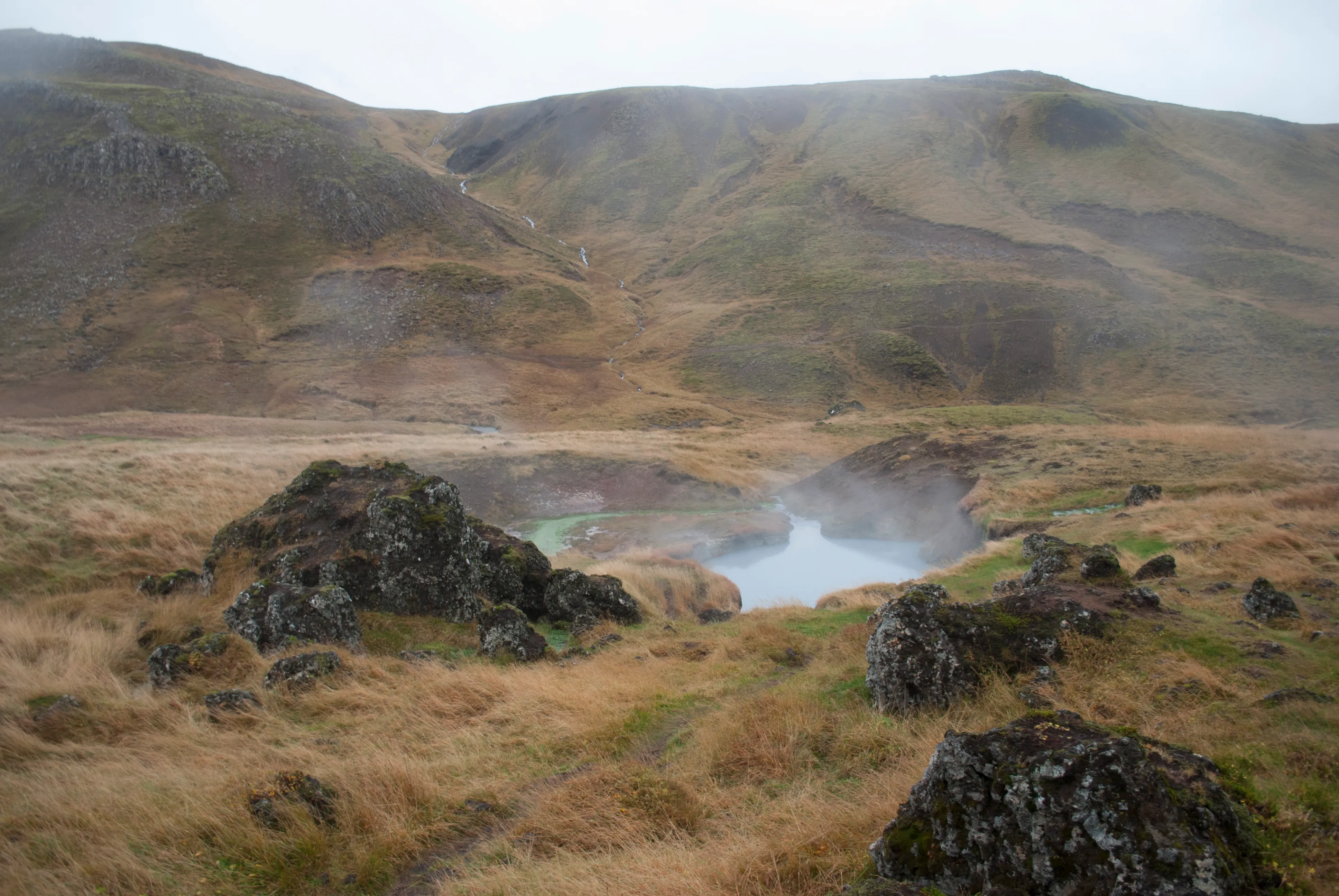 Hike to geothermal springs